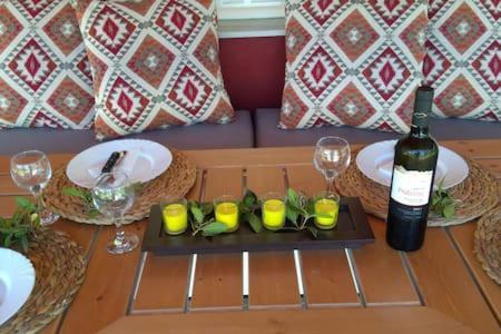 Olive Garden Guest House Kyparissia Esterno foto