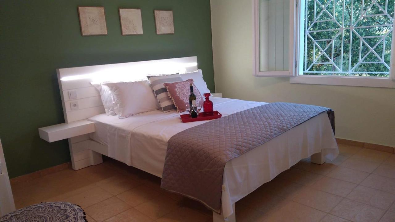 Olive Garden Guest House Kyparissia Esterno foto