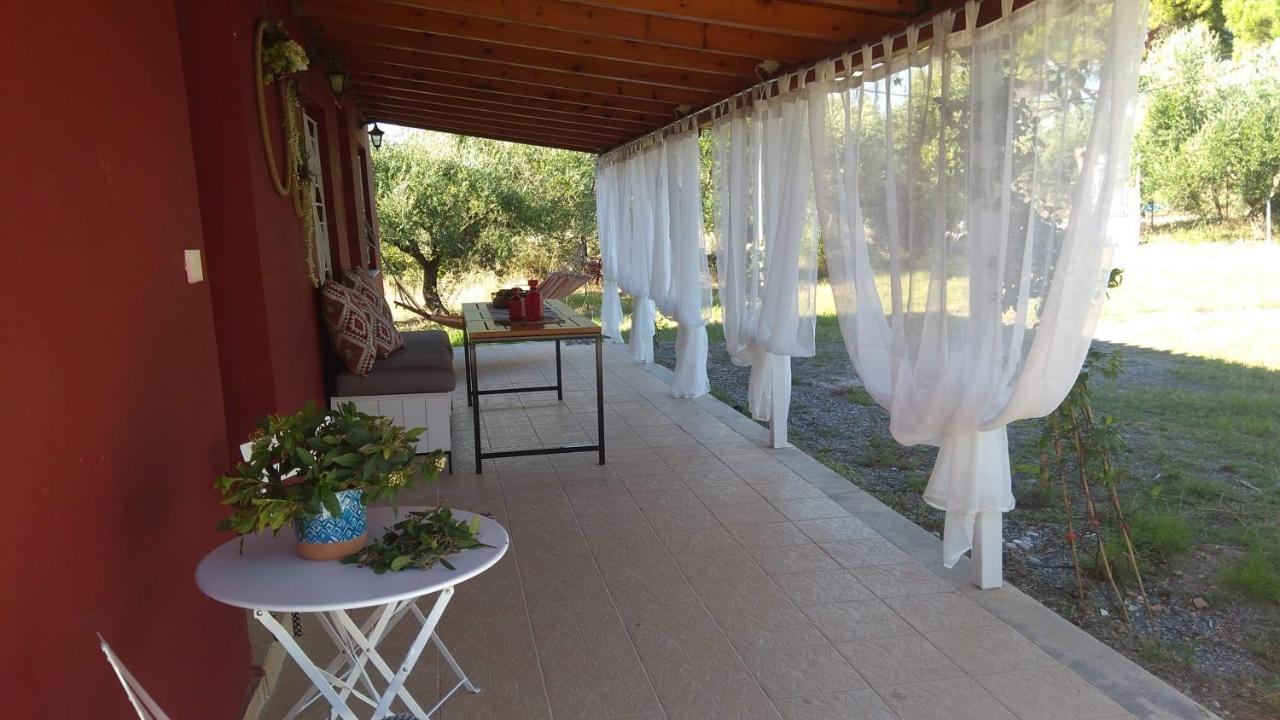 Olive Garden Guest House Kyparissia Esterno foto